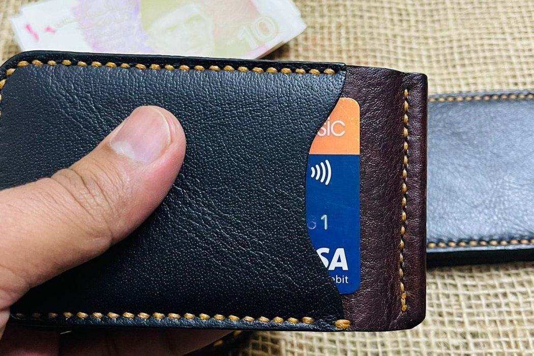 Leather Gift Ideas for Him and Her: Eid, Weddings and Birthdays